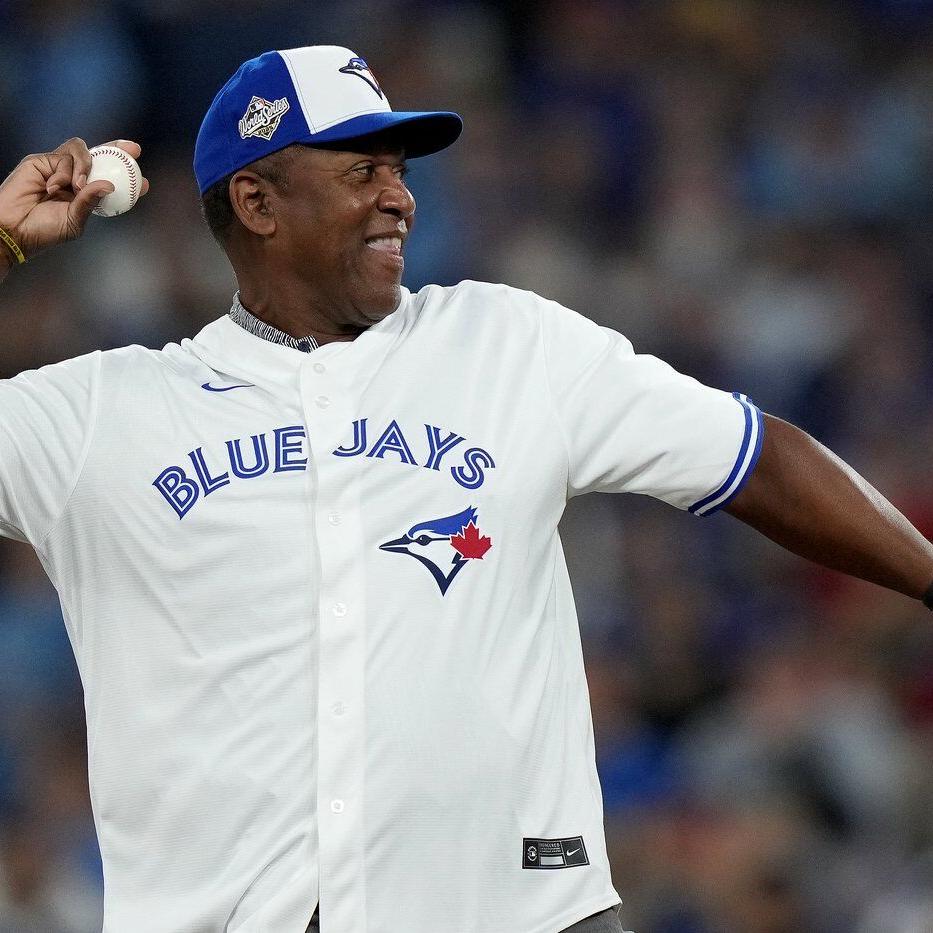 Joe Carter still feeling the love from Blue Jays fans 32 years after famous home run